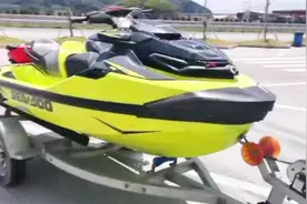 小车变身拖挂车？扣留罚款没商量