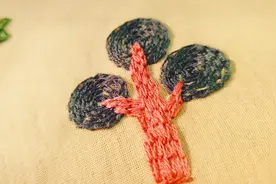 手缝卡通树，给孩子绣到衣服上都抢着穿，2分钟就能学会，超简单视频封面