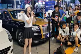 长沙发生的真人真事，美女开劳斯莱斯摆地摊，镜头拍摄全过程视频封面