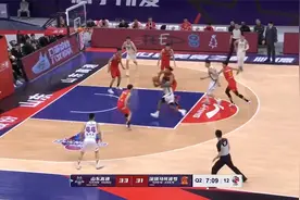 他还能重返CBA吗？回顾哈德森单场命中9记三分视频封面