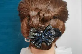 这种漂亮编发之前没扎过试试看，发型扎好还真别致，不错很百搭视频封面