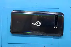 ROG3屏幕摔坏换屏幕，看看换一个屏幕到底要多久，过程到底多简单视频封面