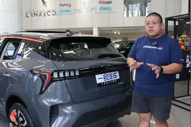 领克06能量晶体尾灯点亮后的辨识度绝对亮眼视频封面