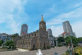 福建最大天主教堂，为哥特式建筑，非常宏伟、精美视频封面