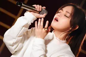 终于找到《星辰大海》原唱，开口秒杀一切原唱，歌美人更美！视频封面