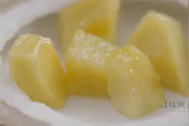 寻味顺德：椰奶冻，传统与创新的结合体，清凉解暑又好吃视频封面