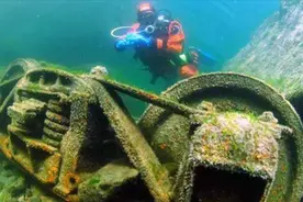 俄罗斯发现千年黄金宝藏，政府至今不敢打捞，背后原因引发热议视频封面