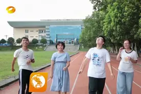 坚持加自律！学霸重视课本基础知识，考出满意高分视频封面