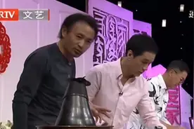 北京人艺85班齐聚，现场动手做火锅，太热闹视频封面