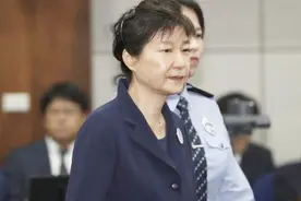 朴槿惠或再遭重创？韩国检方设立特别调查小组，文在寅或扳回一局视频封面