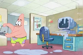 海绵宝让派大星来打扫，派大星居然用水去清洁电脑