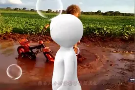 以色列这个节日有多疯狂？美女不顾形象玩泥巴，吸引大批男游客！视频封面