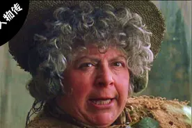 她是赫奇帕奇院长！也是草药学教授！她布置的陷阱连巨人都能吞噬视频封面