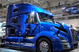 价值百万人民币的沃尔沃VNL860长头卡车，这样的配置大家满意么视频封面