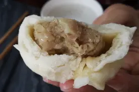 肉包子的简单做法，不塌陷不发硬，个个鲜香松软，学会了不用买了视频封面