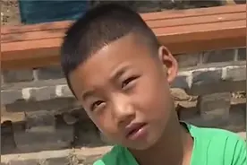 蚊子（守村人）：全网最聪明守村人，凭借孩子王称号勾起童年回忆视频封面