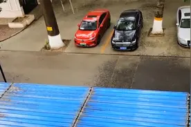 北京门头沟已有冰雹落下 东城、丰台、昌平、延庆等地雷雨交加视频封面