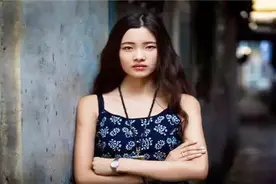 1人民币兑换22万缅甸元，在缅甸能干啥？听听当地美女的回答