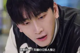 男朋友带上追求者一起过纪念日，当着女友面秀恩爱，结局解气视频封面