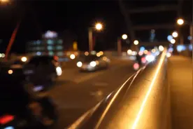 叹年华一瞬，人今千里，梦沉书远。 百年随时过，万事转头空视频封面
