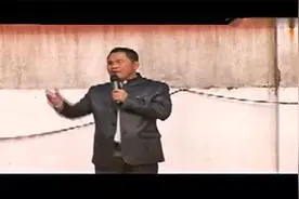 一个小学校长的震撼爱国演讲感人落泪 ， 如今社会需要正能量。视频封面