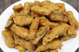 炸鱼块是用淀粉还是面粉，教你调糊技巧，鱼肉外脆里嫩，没有腥味视频封面