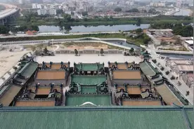 广东揭阳一户有钱人家，建房用了3亿，村民说这才叫有面子！视频封面