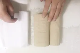 购买卫生纸的时候，是买黄色的好还是白色的好？看完告诉家里人吧视频封面