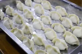 开饺子馆肉太贵怎么办？大厨教你鸡肉水饺技术，毛利高，客人喜欢