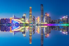 实拍广州珠江新城夜景，可以称得上中国最美的城市夜景之一视频封面