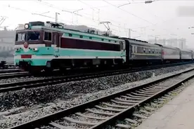 全程19小时成都东开往贵阳 SS3牵引K9465次列车驶出内江站视频封面