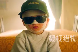 小男孩神颜值刚出生就帅死了三名护士，秒杀任何人的颜值你见过吗视频封面
