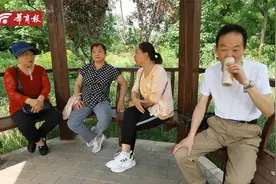 西安老人发起集体养老 秦岭脚下农家院吃住休闲一条龙视频封面