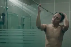 韩剧：朱智勋帅气出场狂暴肌肉 为陷入麻烦的权贵当辩护律师！视频封面