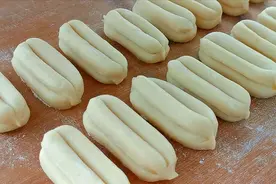 一碗面粉，1个鸡蛋，教你做健康油条，比外面买的还好吃，解馋！