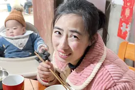 北方农村过年吃几顿饺子？静静家1个小时吃2顿饺子，实在吃不下了视频封面