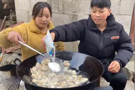 很多人都不爱吃这种东西，小伙买来9斤，看看他们吃了什么视频封面