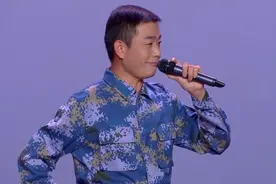 中国军人刻在骨子里的旋律！军人用口技吹冲锋号，全场肃然起敬！