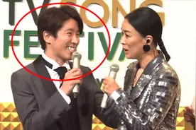 原来那英在日本这么火？节目现场唱《默》，刚报歌名观众就沸腾了视频封面