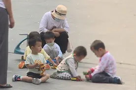 广东5月起生育子女无须再审批视频封面