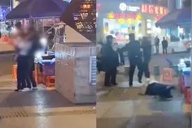 拽发割脸！广西一男子当街锁喉一女子对其施暴，被民警抽甩棍制服视频封面