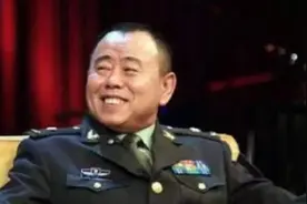 明星军衔居然这么高？潘长江炮兵文职大校，于文华竟是正师级别视频封面