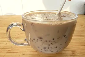 自制珍珠奶茶，家里有牛奶就能做，营养健康又好喝，做法超简单