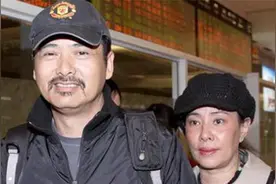 周润发为何至今无儿无女？妻子陈慧莲声泪俱下，说出30年无子原因视频封面