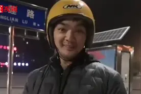 脑瘫外卖小哥被封号 美团回应：已立即恢复了小哥的接单权限视频封面