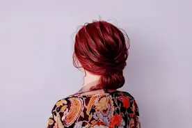 教你一款与众不同的盘发，时尚感满分，出门逛街扎都很漂亮视频封面