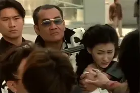 老夫子：张柏芝穿婚纱追谢霆锋，结果被绑匪挟持，太搞笑了视频封面
