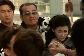 老夫子：张柏芝穿婚纱追谢霆锋，结果被绑匪挟持，太搞笑了视频封面