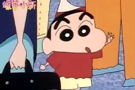 蜡笔小新：小新帮妈妈拿尿不湿，小新长大了，越来越可靠了视频封面