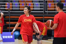 正播2022中国女篮欧洲拉练最新赛事，对阵比利时，李梦彻底无敌！